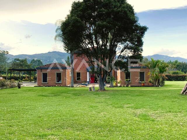 Venta en Vía Llanogrande El Retiro - Rionegro